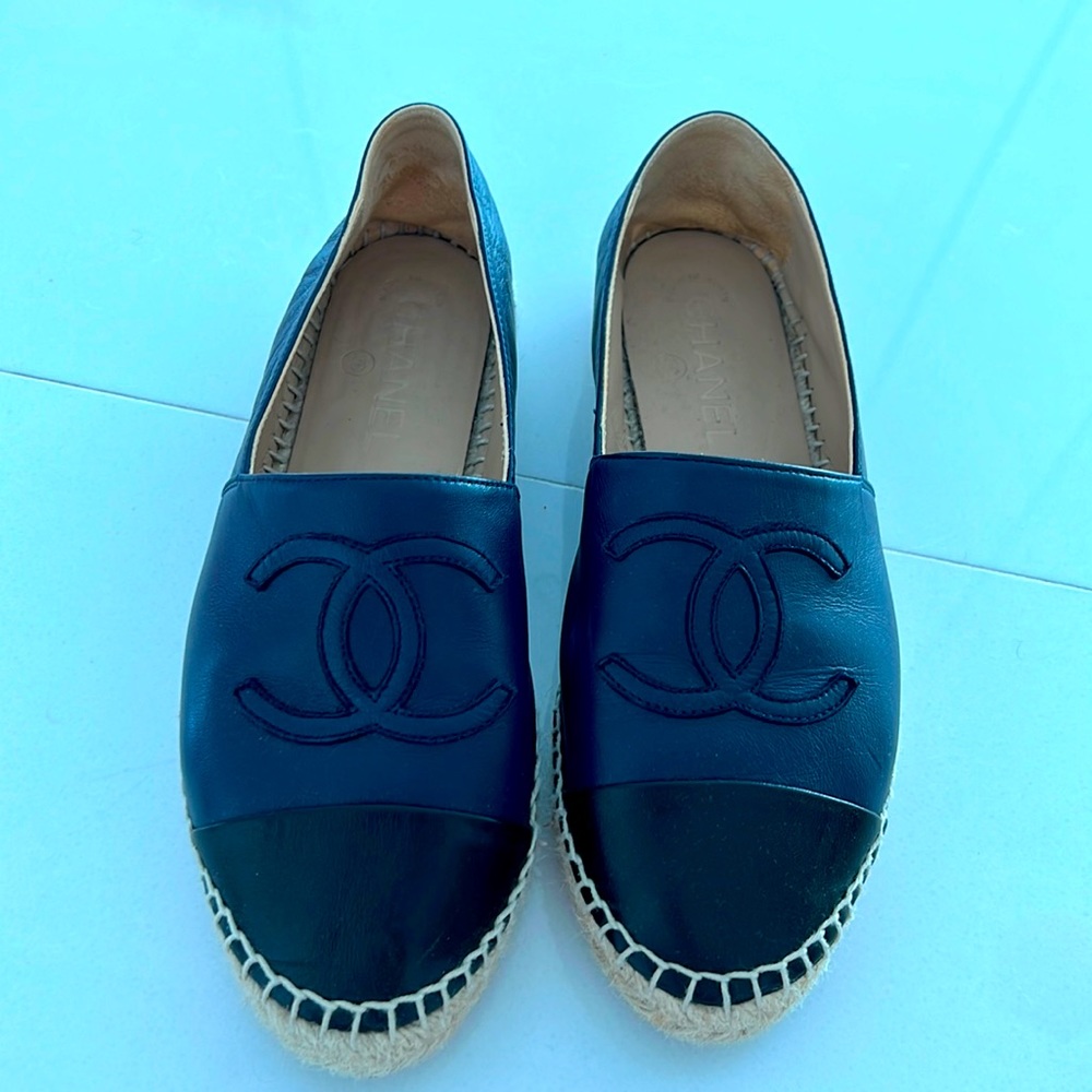 Chanel original espadrilles size 37 navy/blk leather.